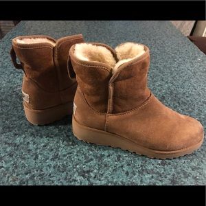 Kristin ugg wedges size 5 pre loved